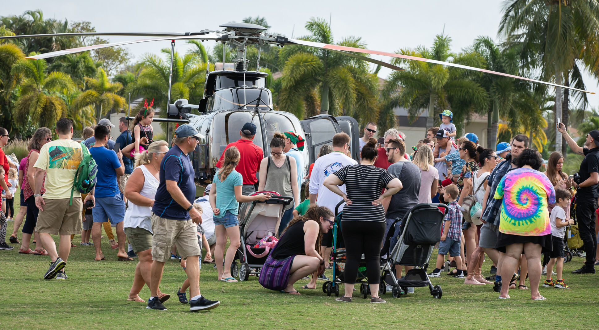 Santa Swoops Everyone Loves the Helicopter.jpg